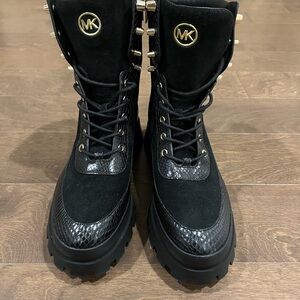Fabulous 🔥Michael Kors Black Boots with Gold Accents